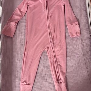 Little sleepies 0-3 pink